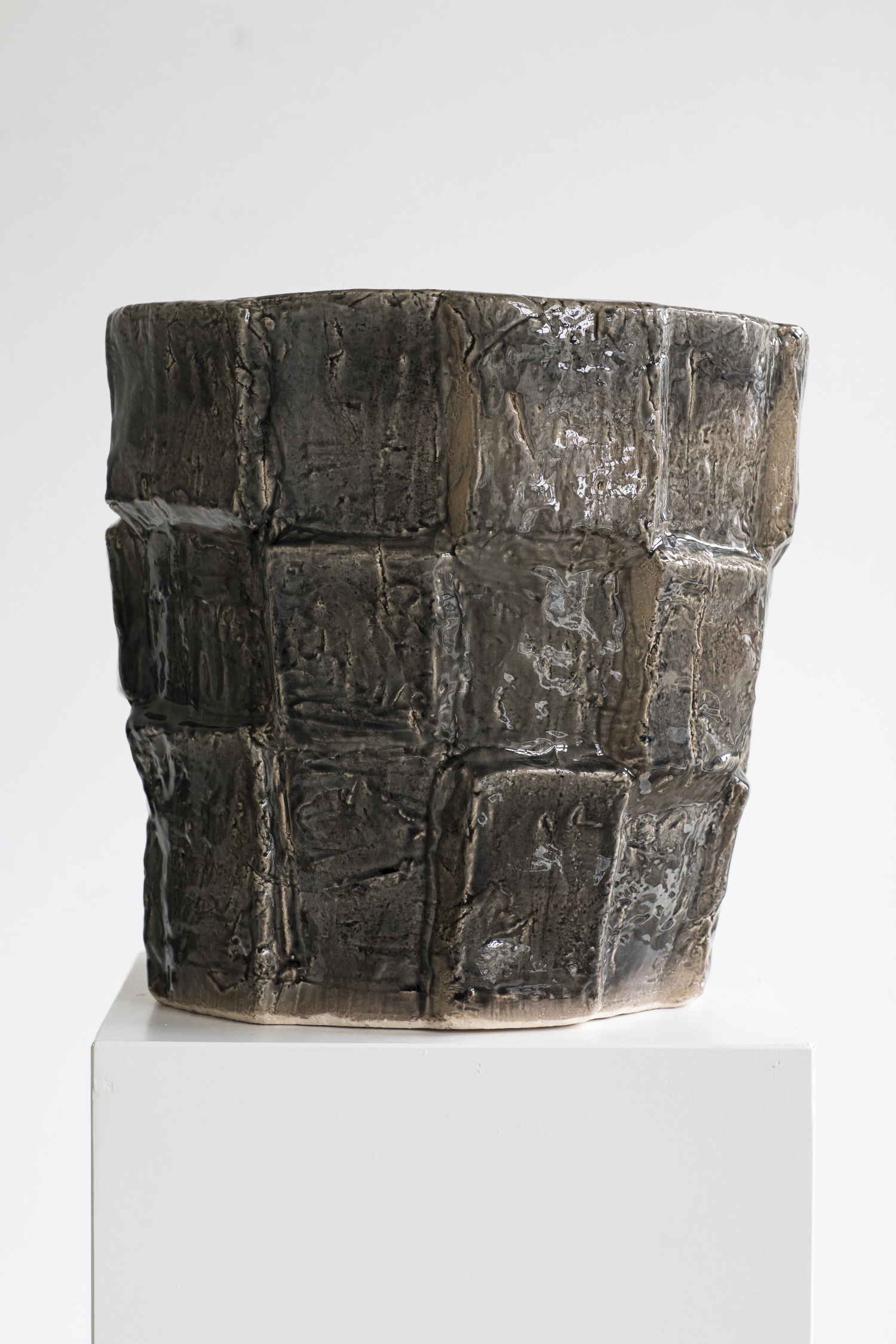 Bela Silva Look At Me Pot de fleurs D42.5 H42 cm Dark Gray