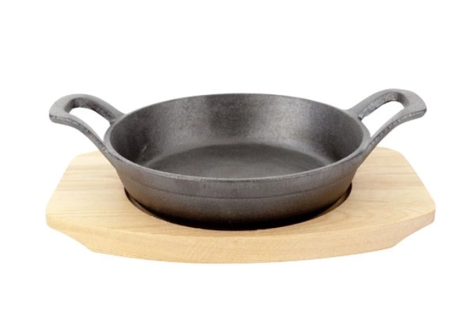 Ravier ronde fonte 15.5cm sur planche