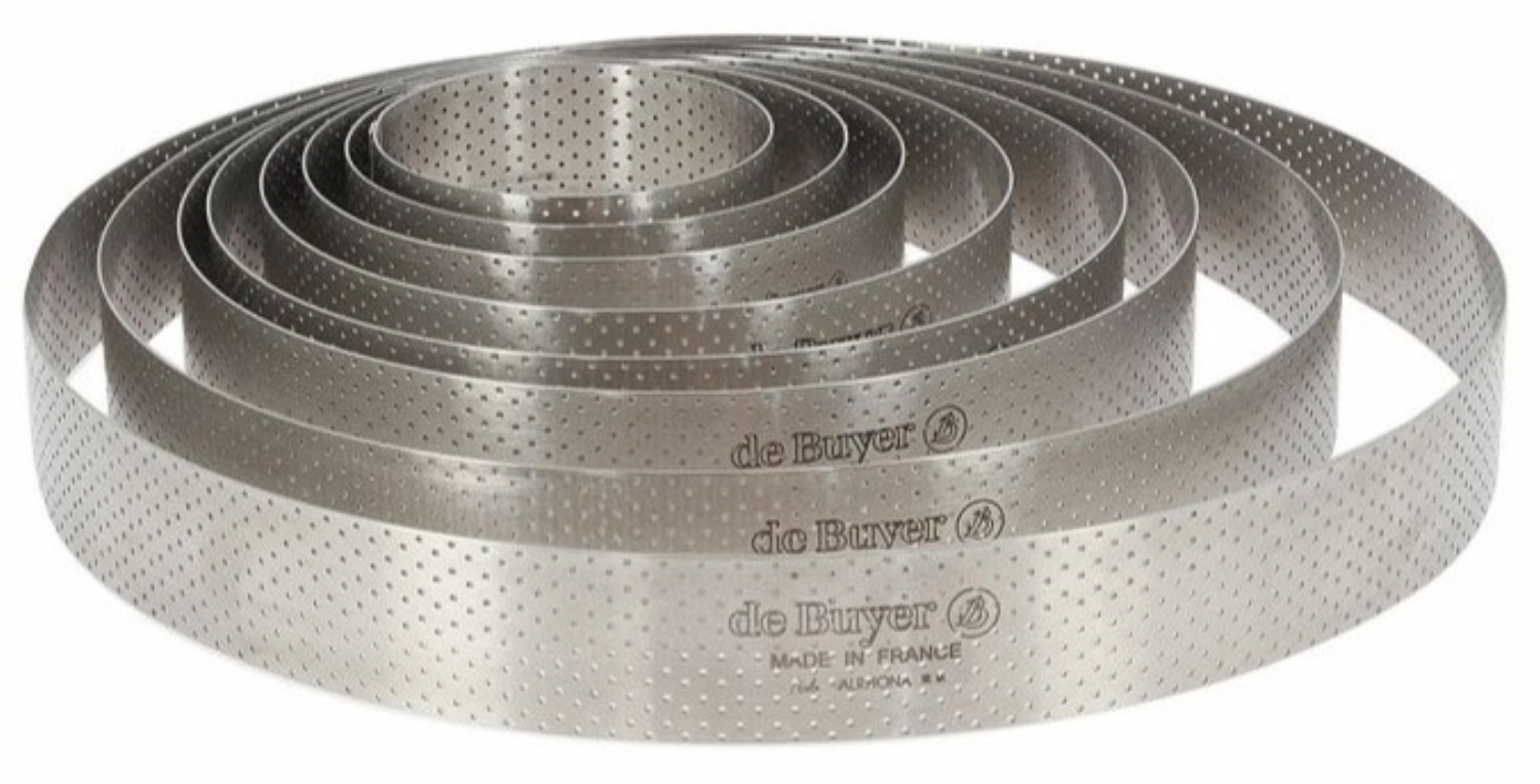 Anneau à tarte perforé a. bord droit