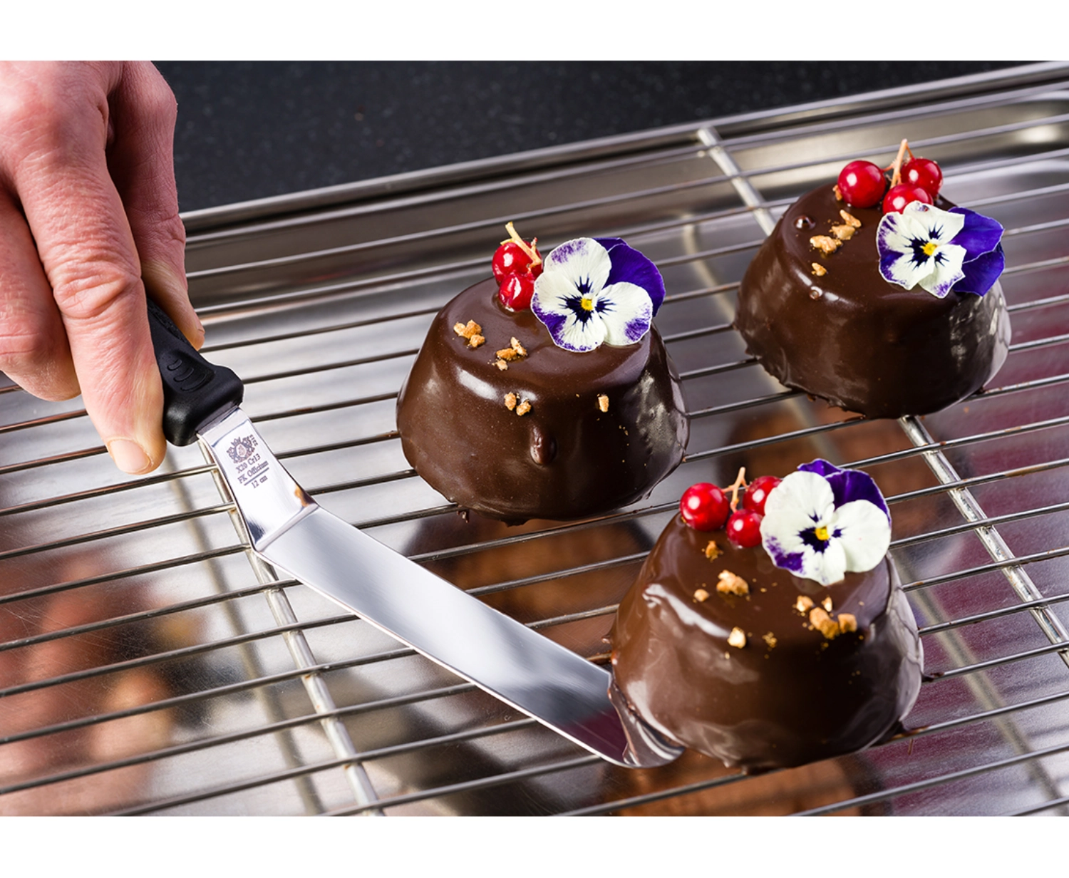 Spatule à gâteau coudée, longueur de la lame : 15cm