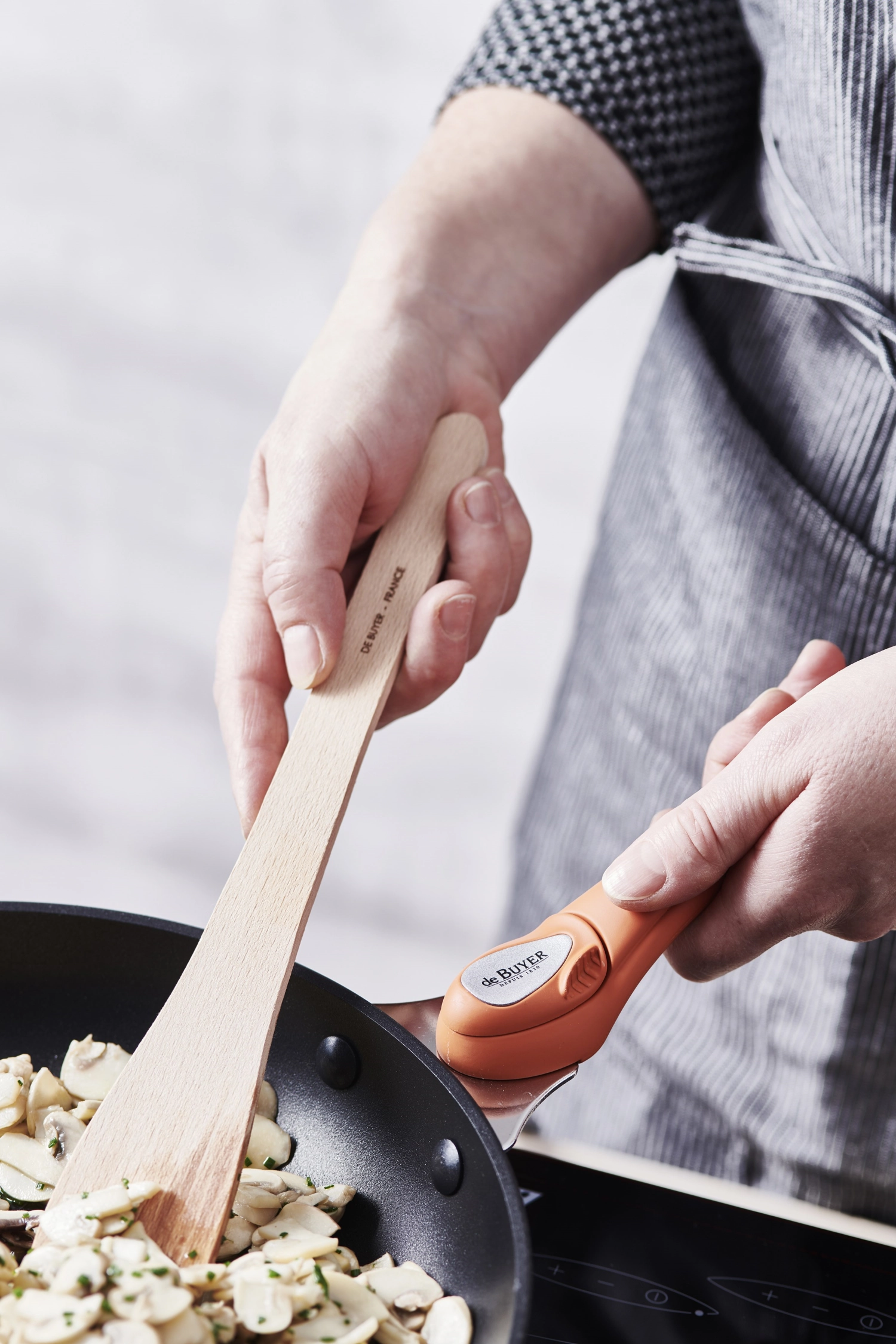 Spatule hetre ronde-b bois 40cm