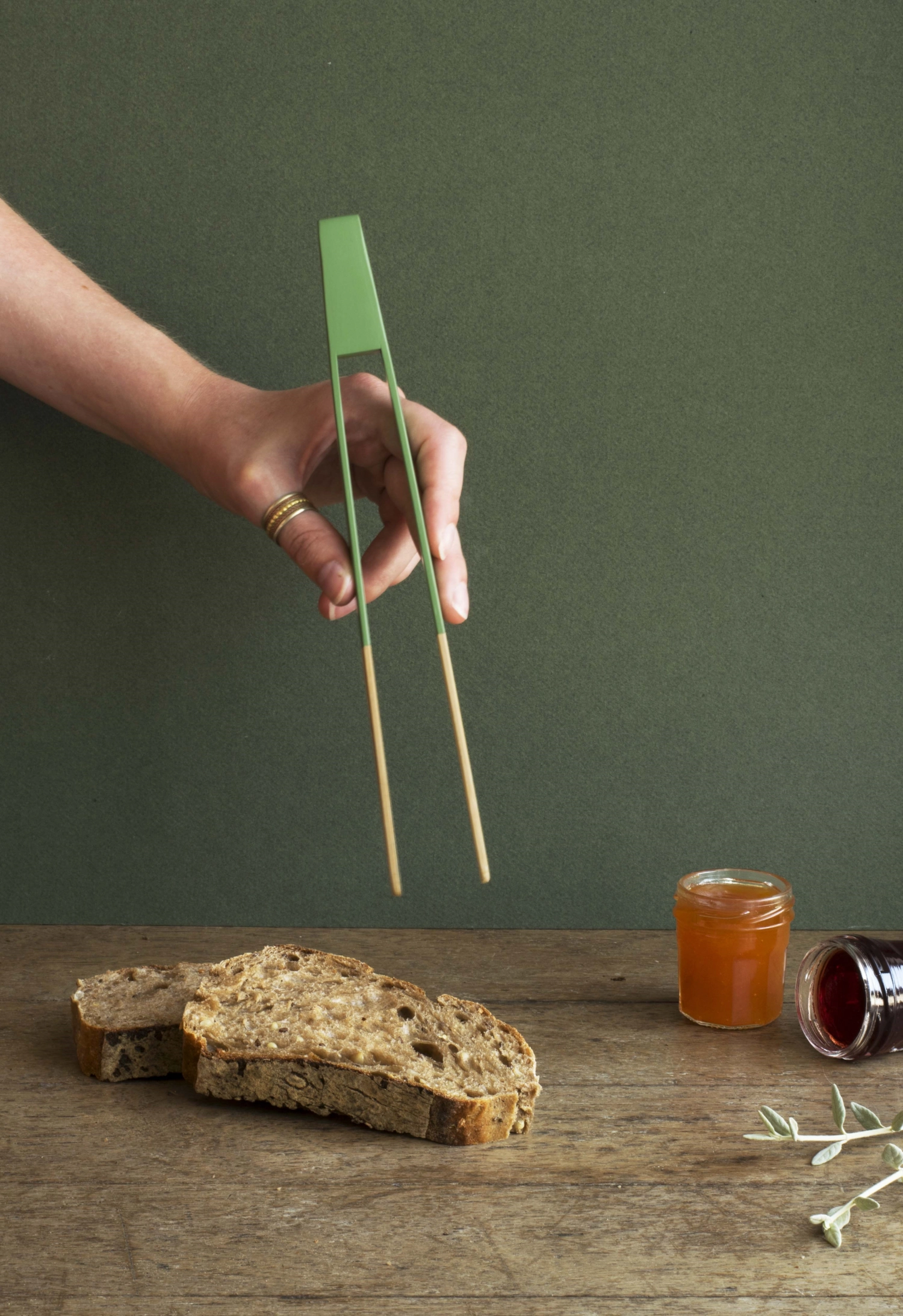 Présentoir de 36 pinces à toast aimantées  edition limitée é