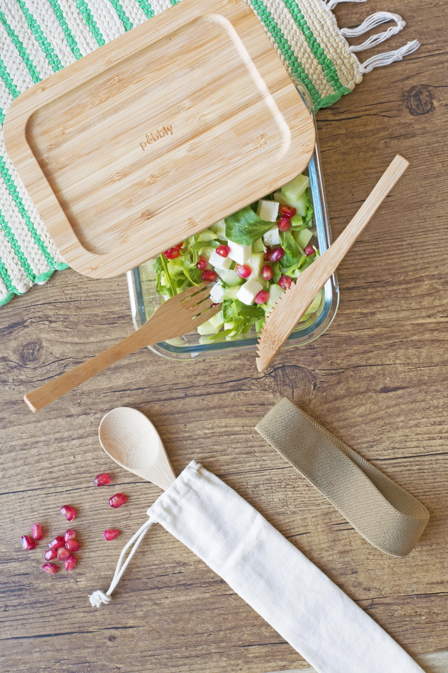 Boîte à lunch couvercle et couverts en bambou