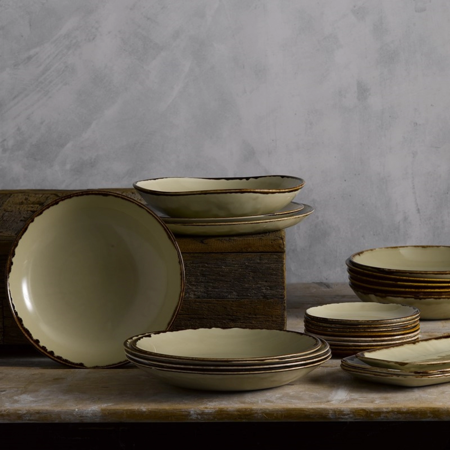 Harvest Linen Walled Teller