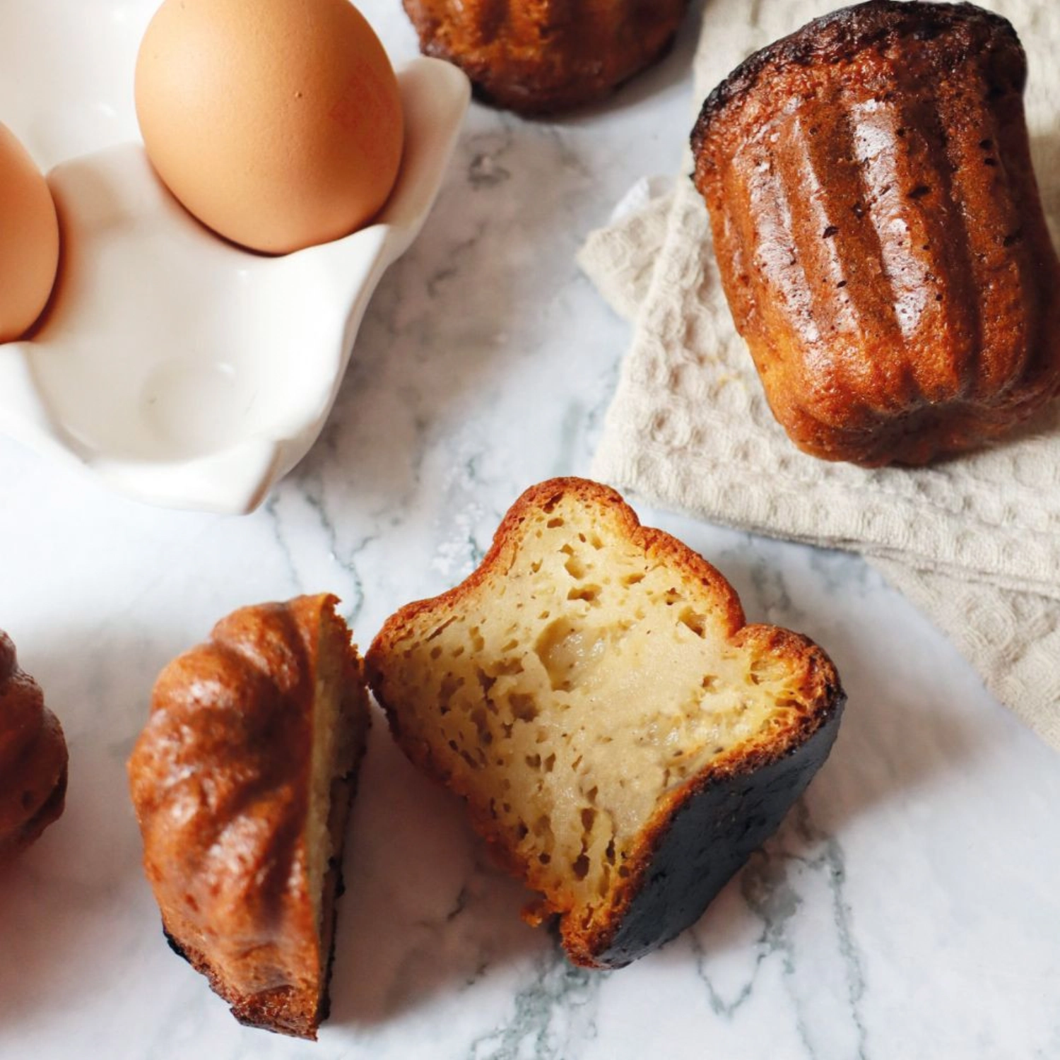 Moule à cannelés antiadhésif