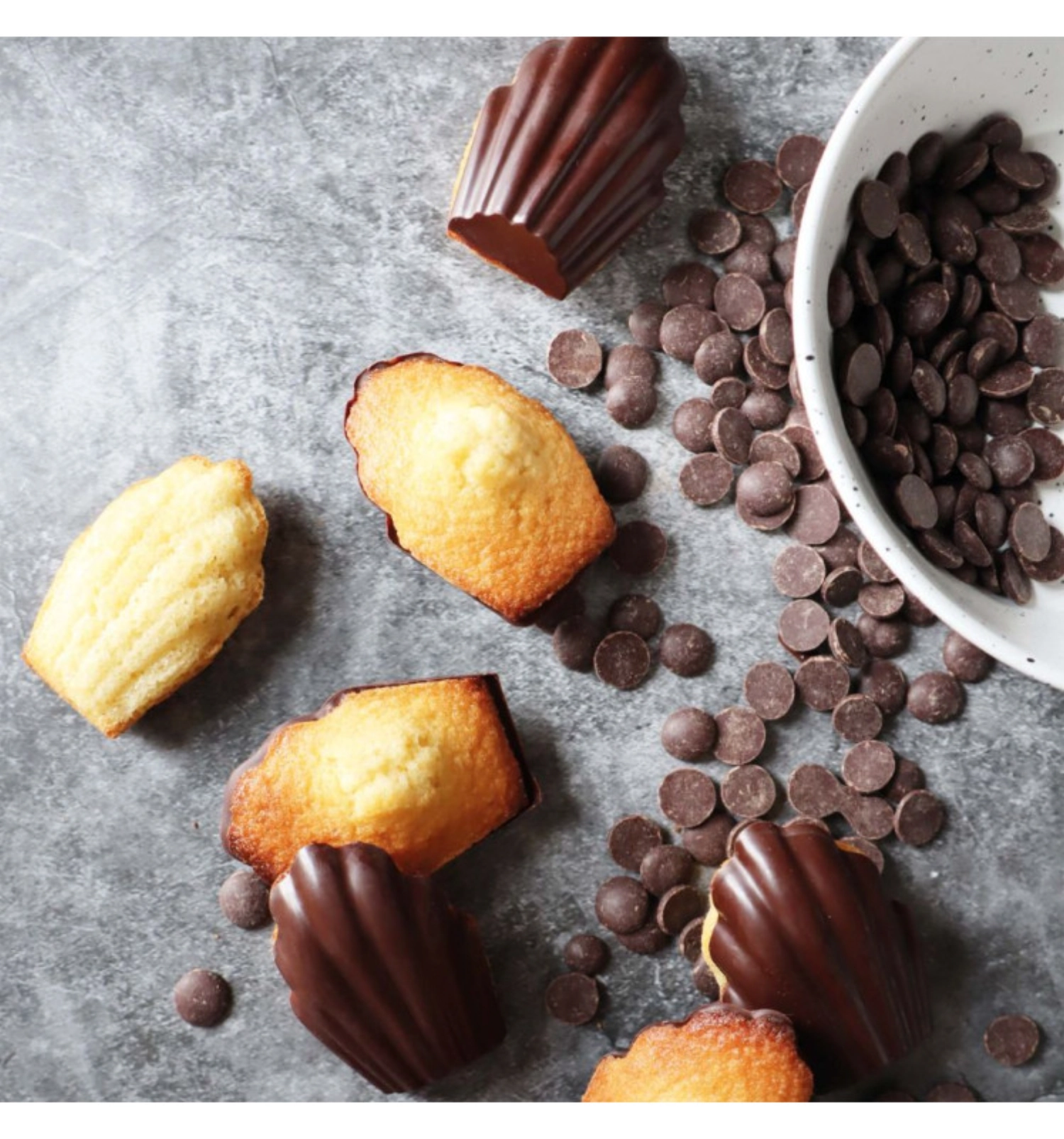 Moule en silicone pour 9 madeleines