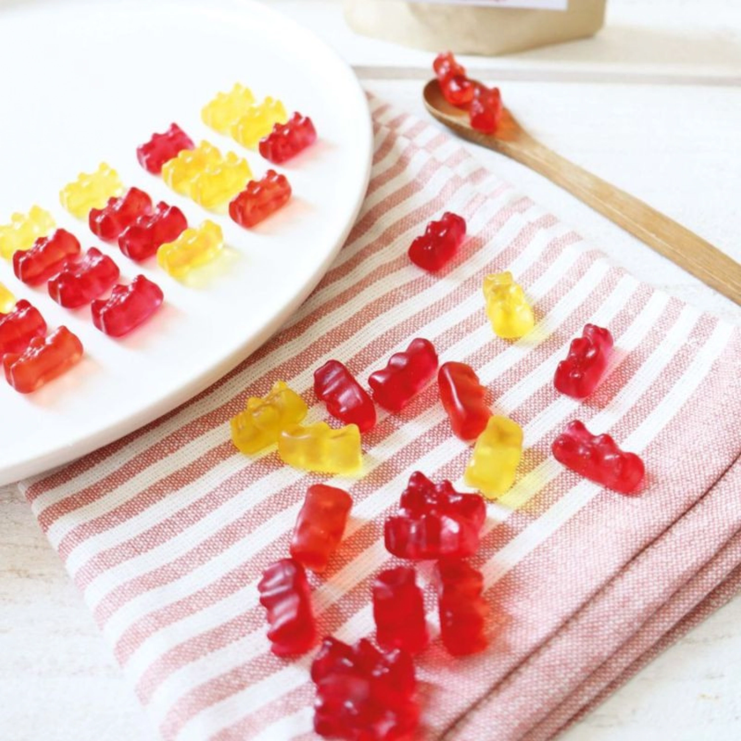 Moule à gâteaux en silicone 36 petits oursons en gomme