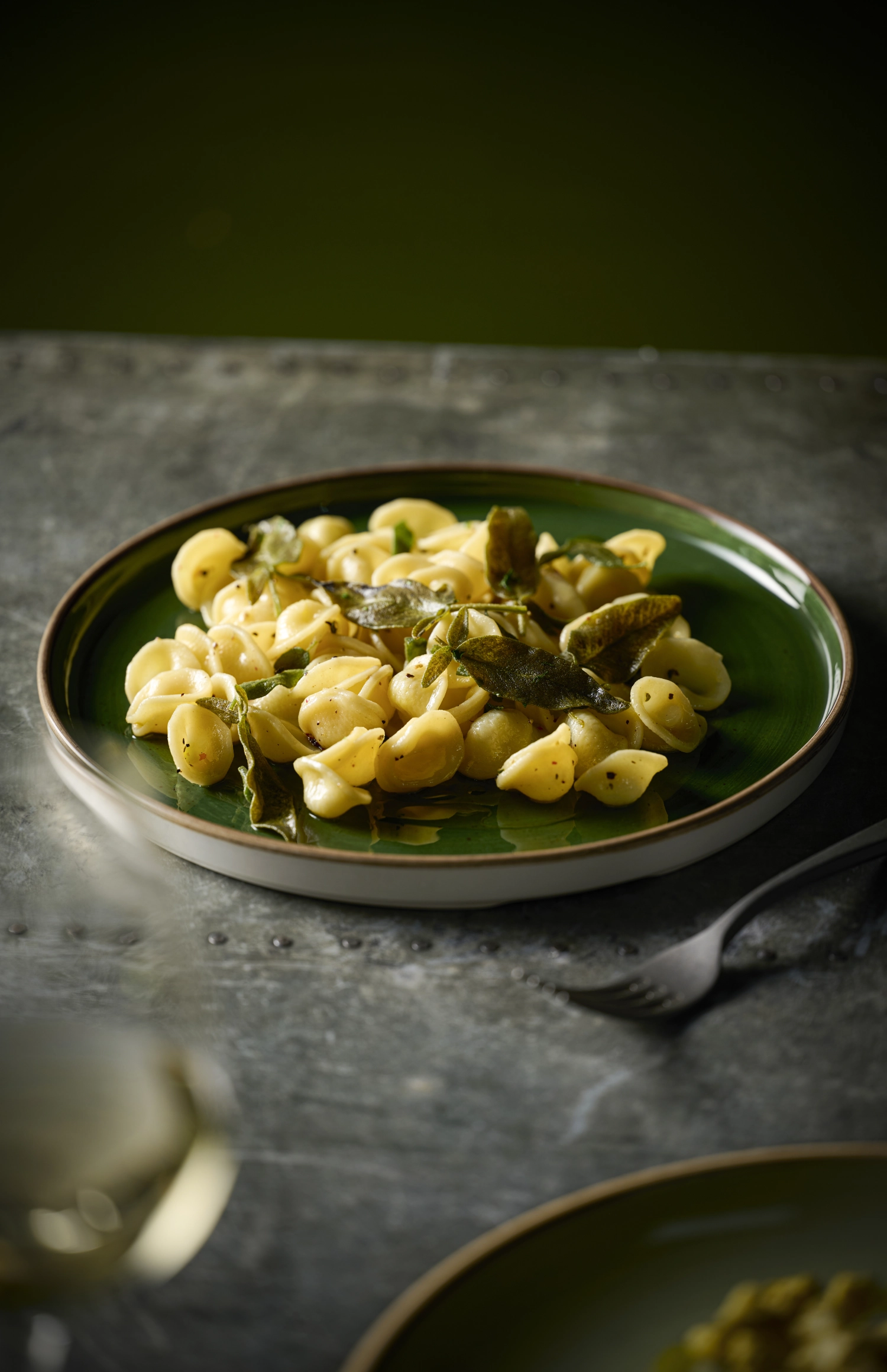 Stonecast Sorrel Green Walled Teller flach