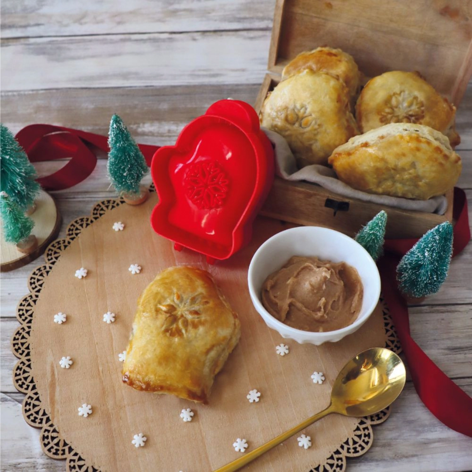 Moule à pâte noël gant avec flocon de neige