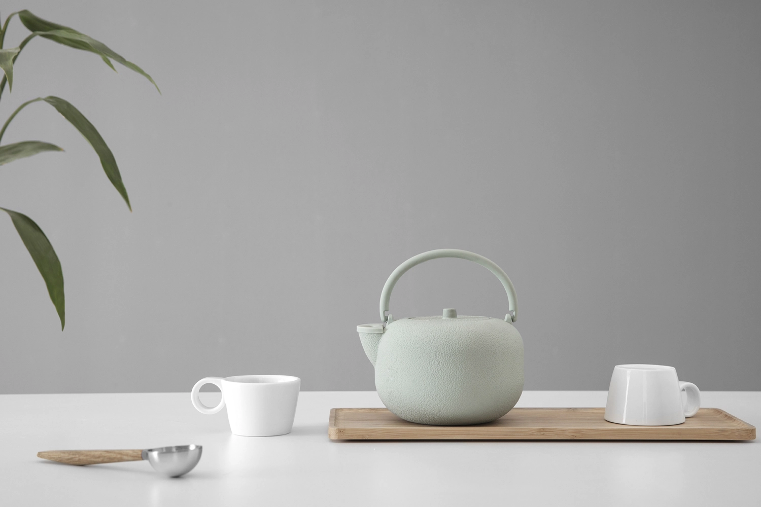 Saga théière en fonte