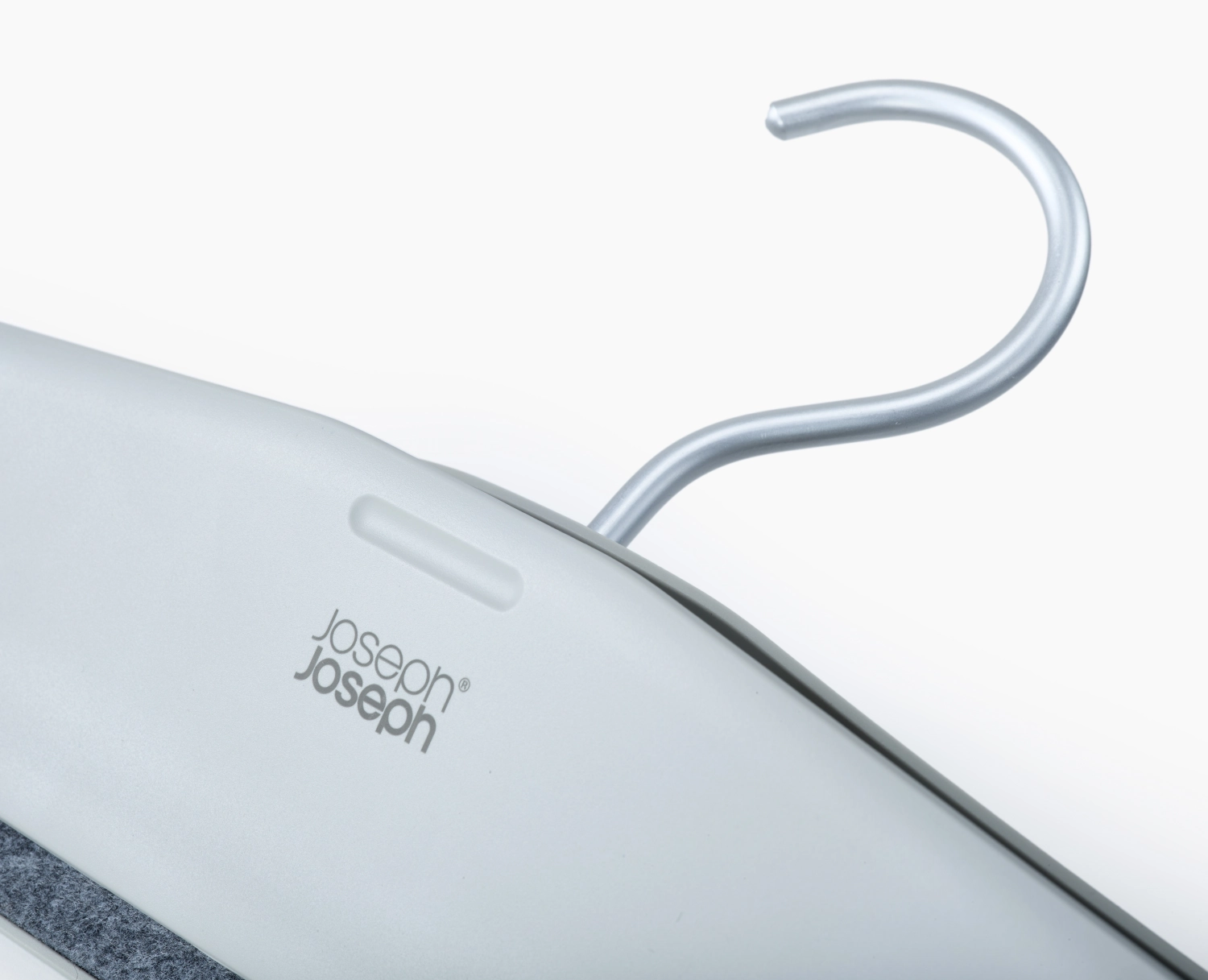 Lot de 2 cintres Orderly pour pantalons