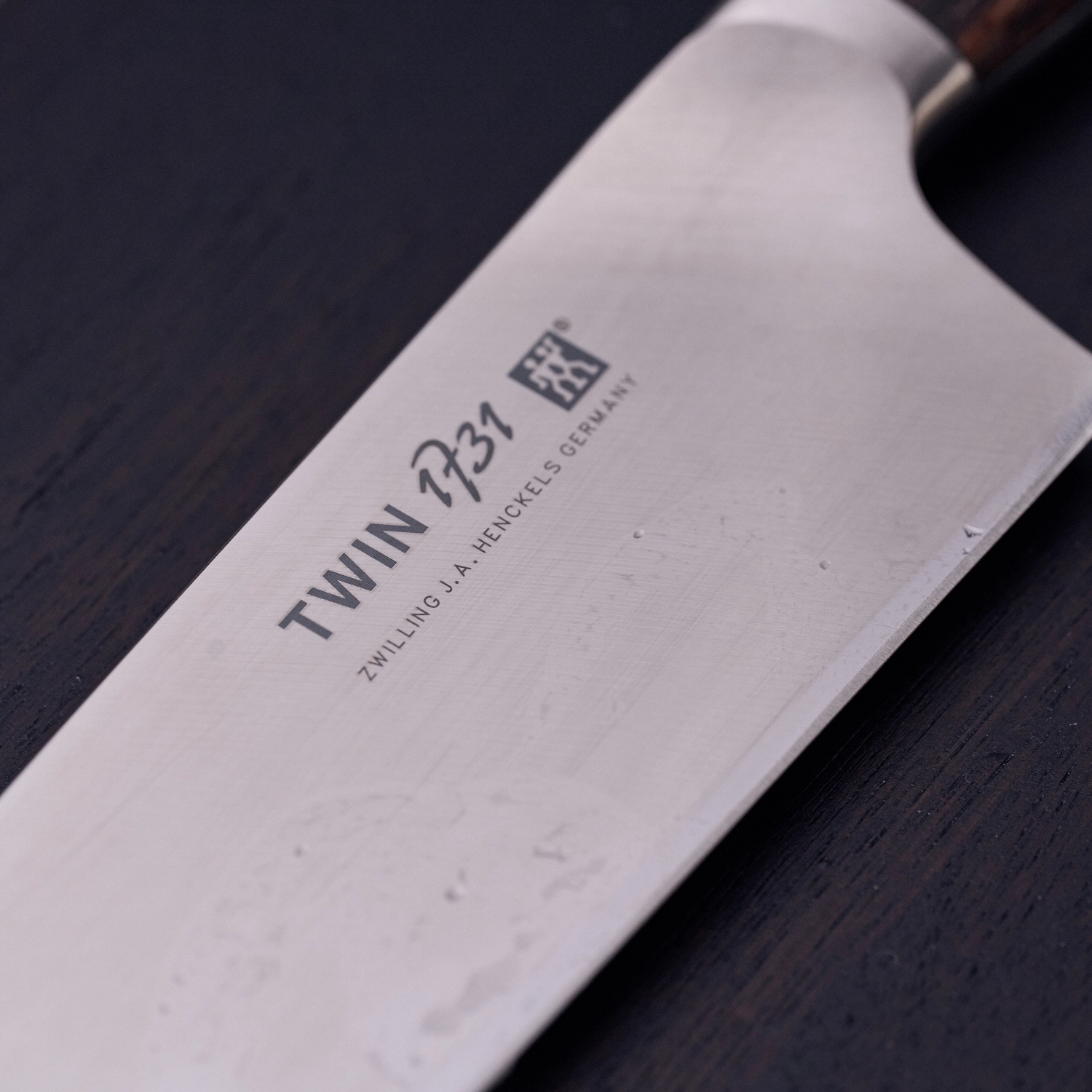 1731 Couteau Santoku