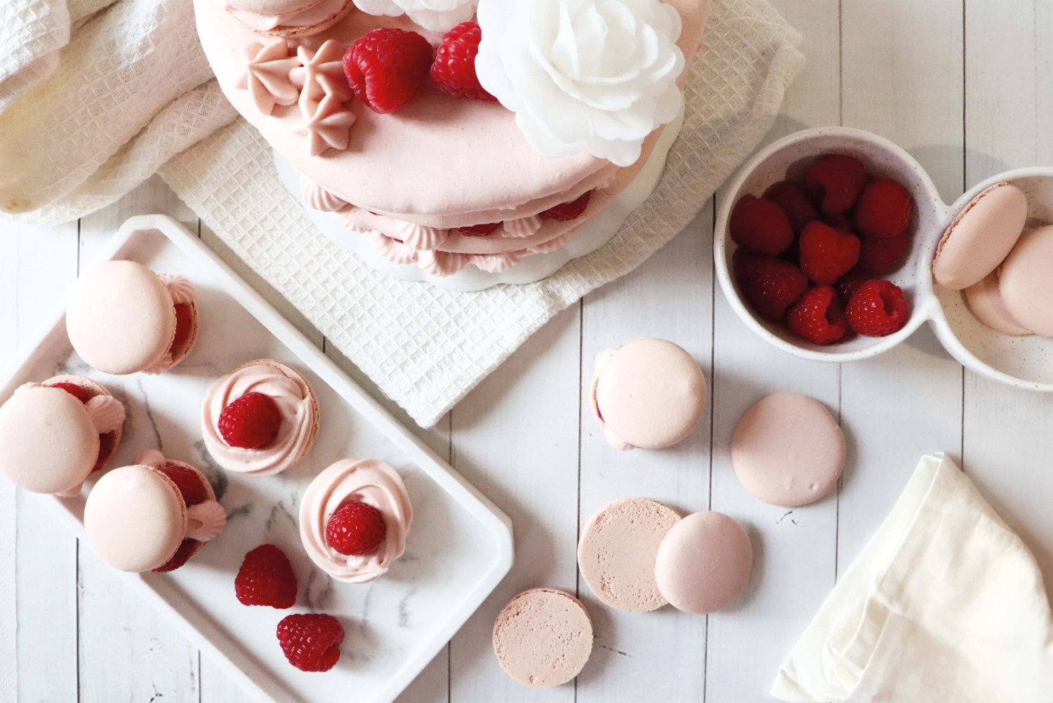 Set de 3 roses en papier blanc