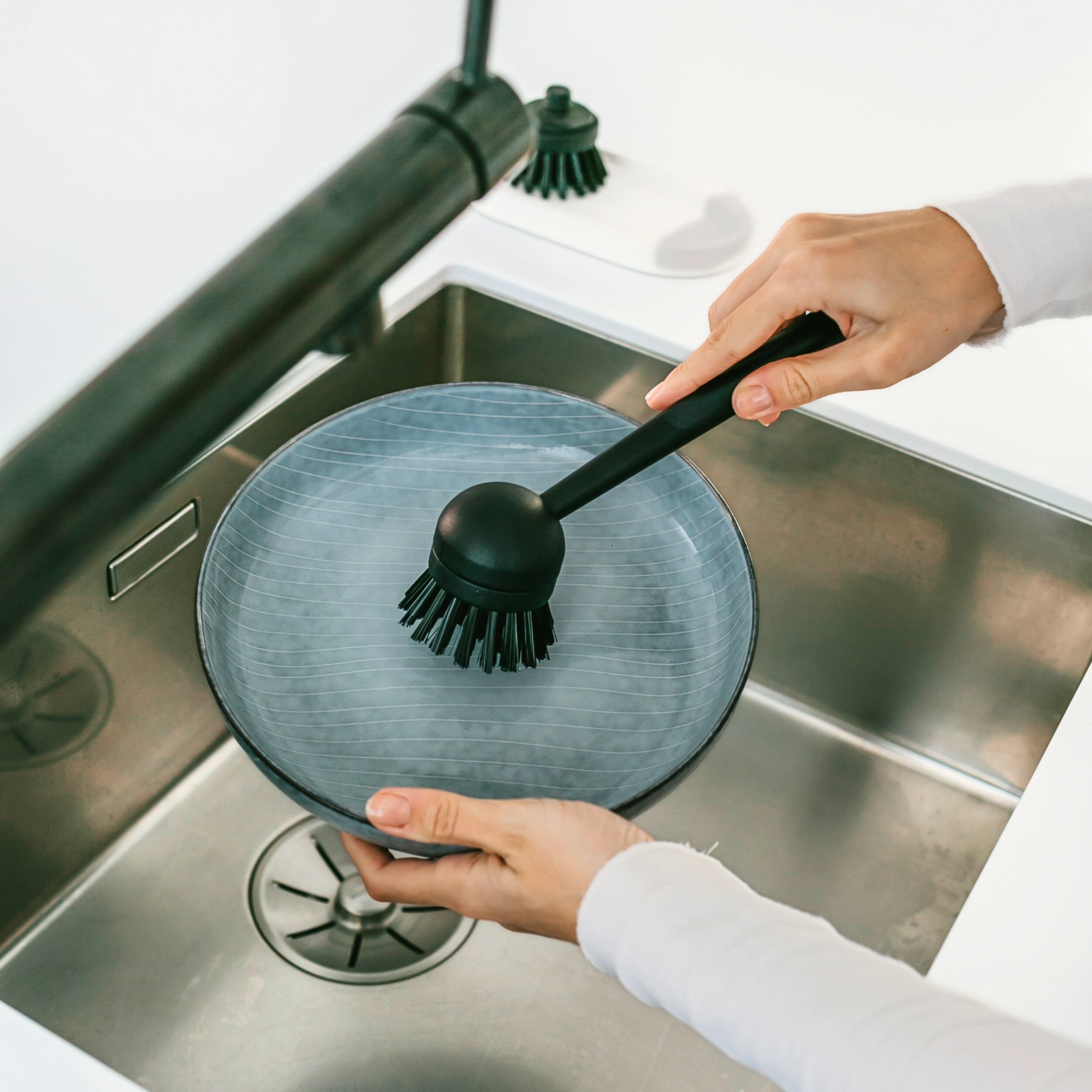 Brosse à vaisselle naturelle h23cm l7.5cm p5.5cm