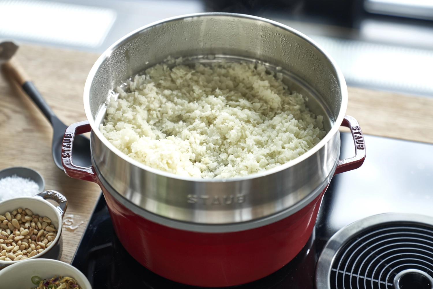 Cocotte mit Dämpfeinsatz