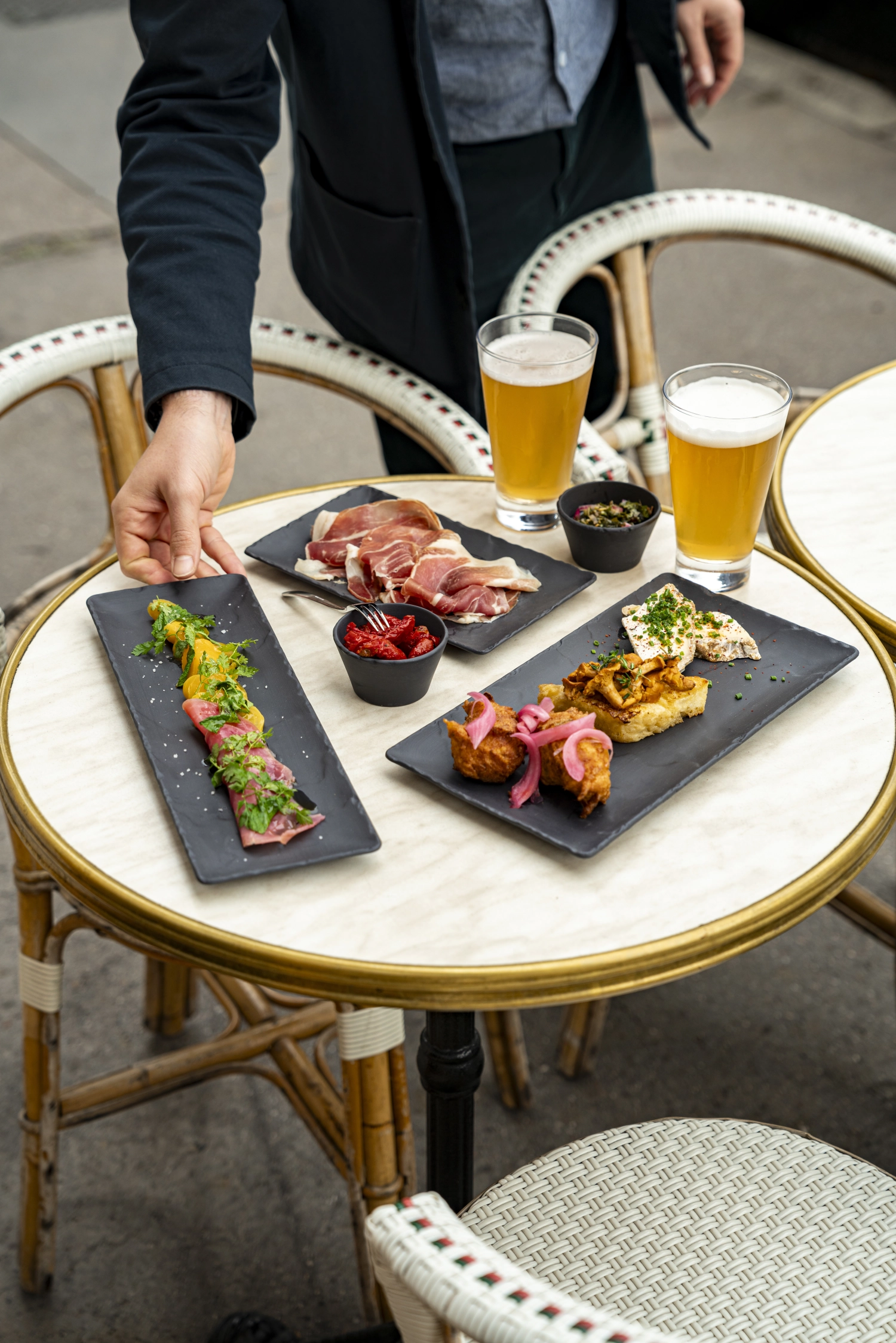 Basalt Teller rechteckig