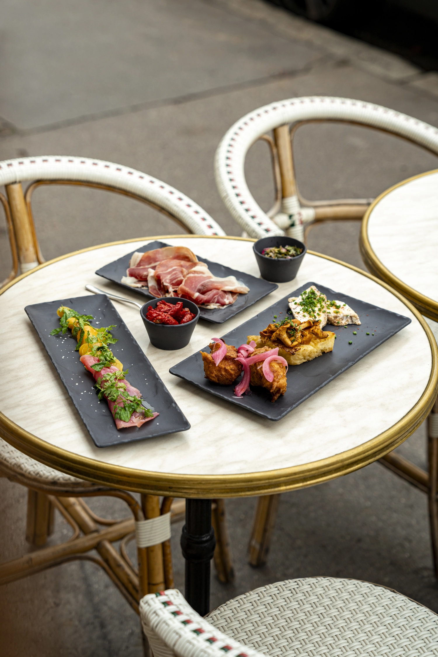 Basalt Schale stapelbar