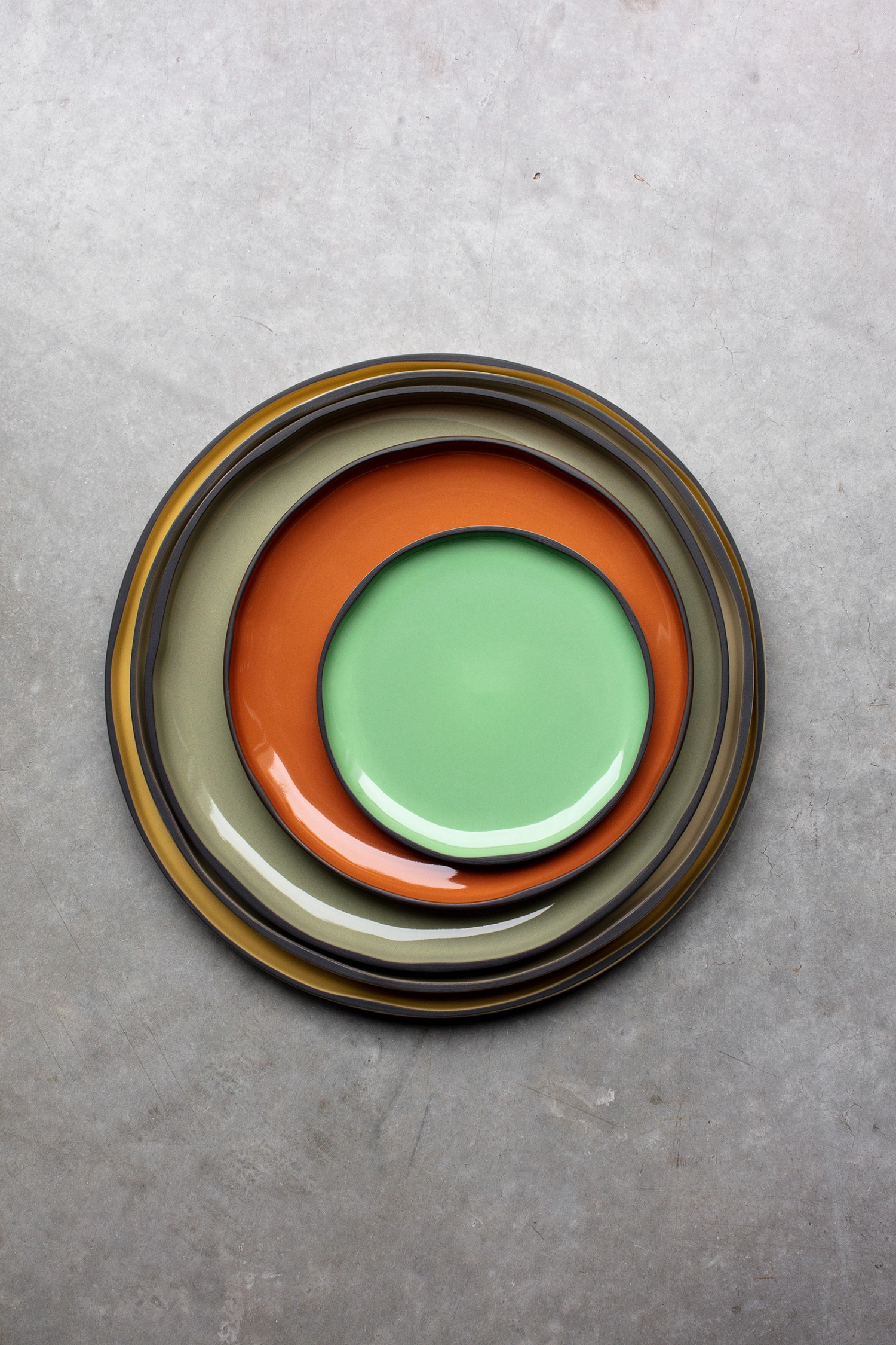 Caractère assiette basse