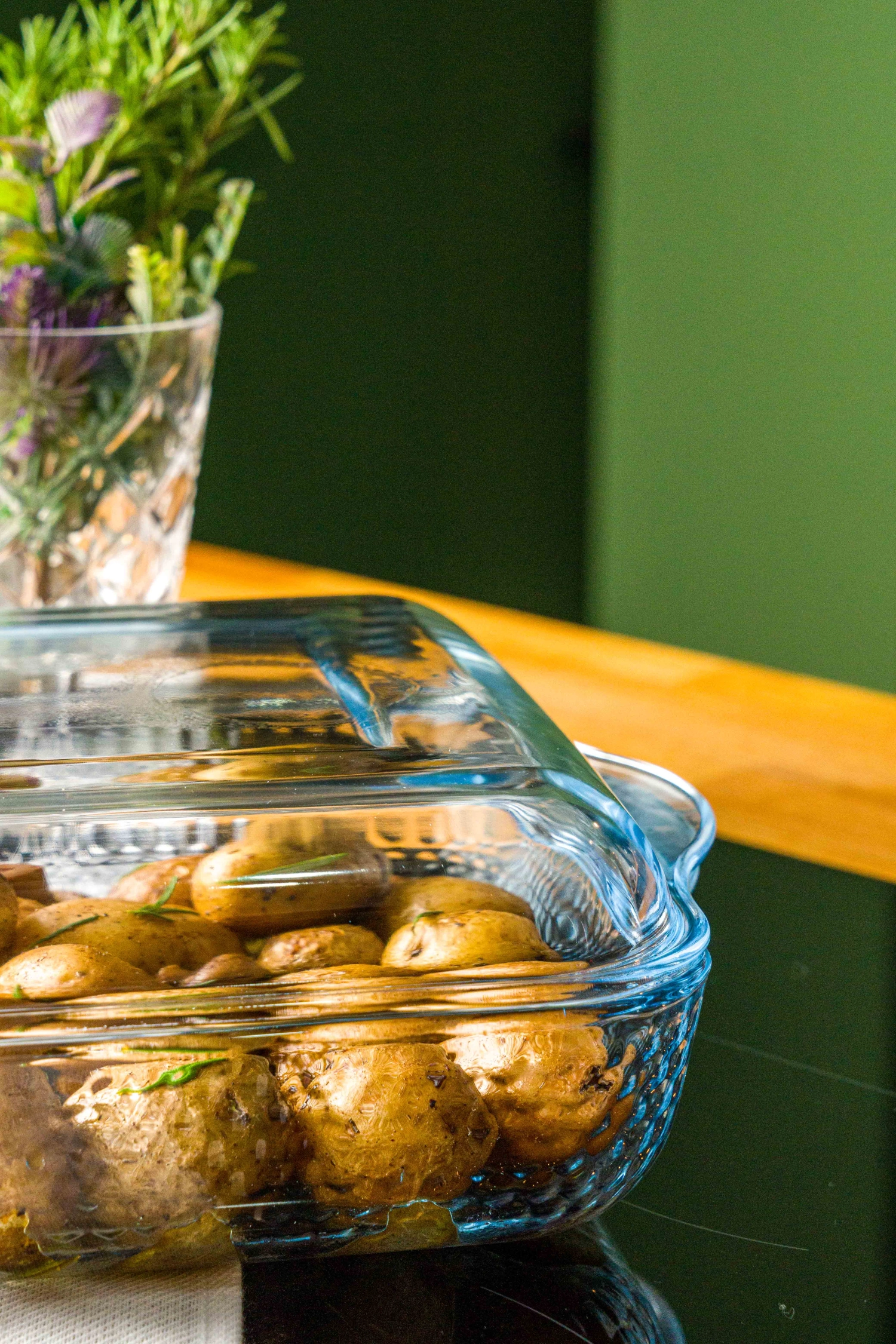 Plat à four avec couvercle carré en nid d'abeille