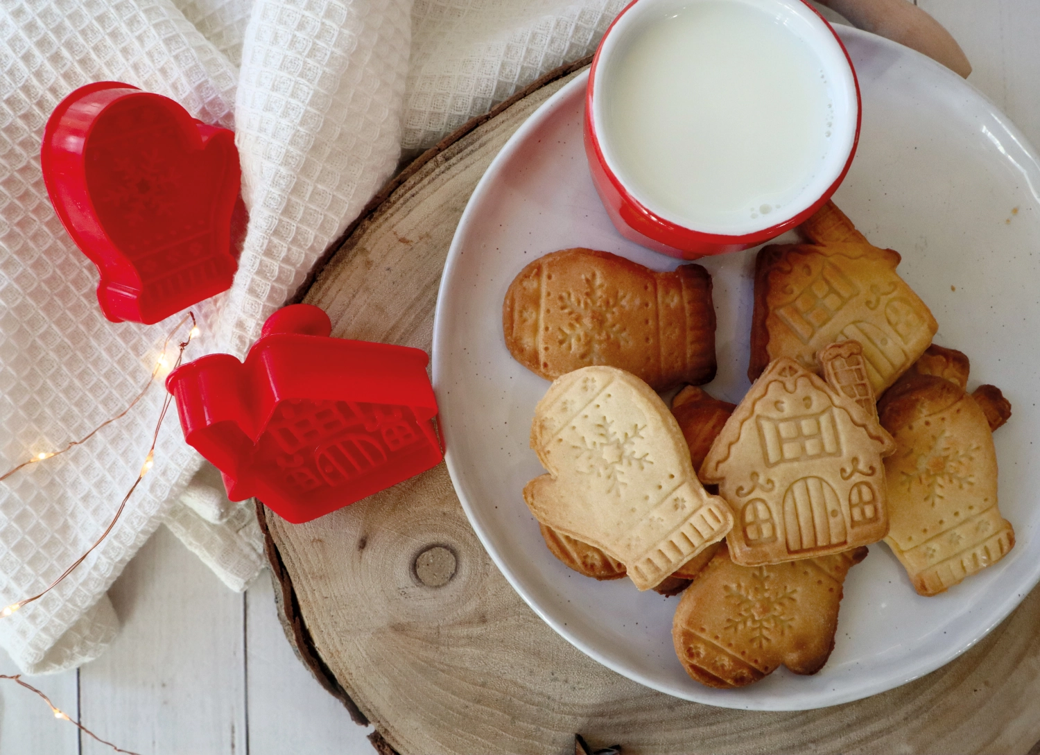 Set de 2 découpoirs éjecteurs de Noël