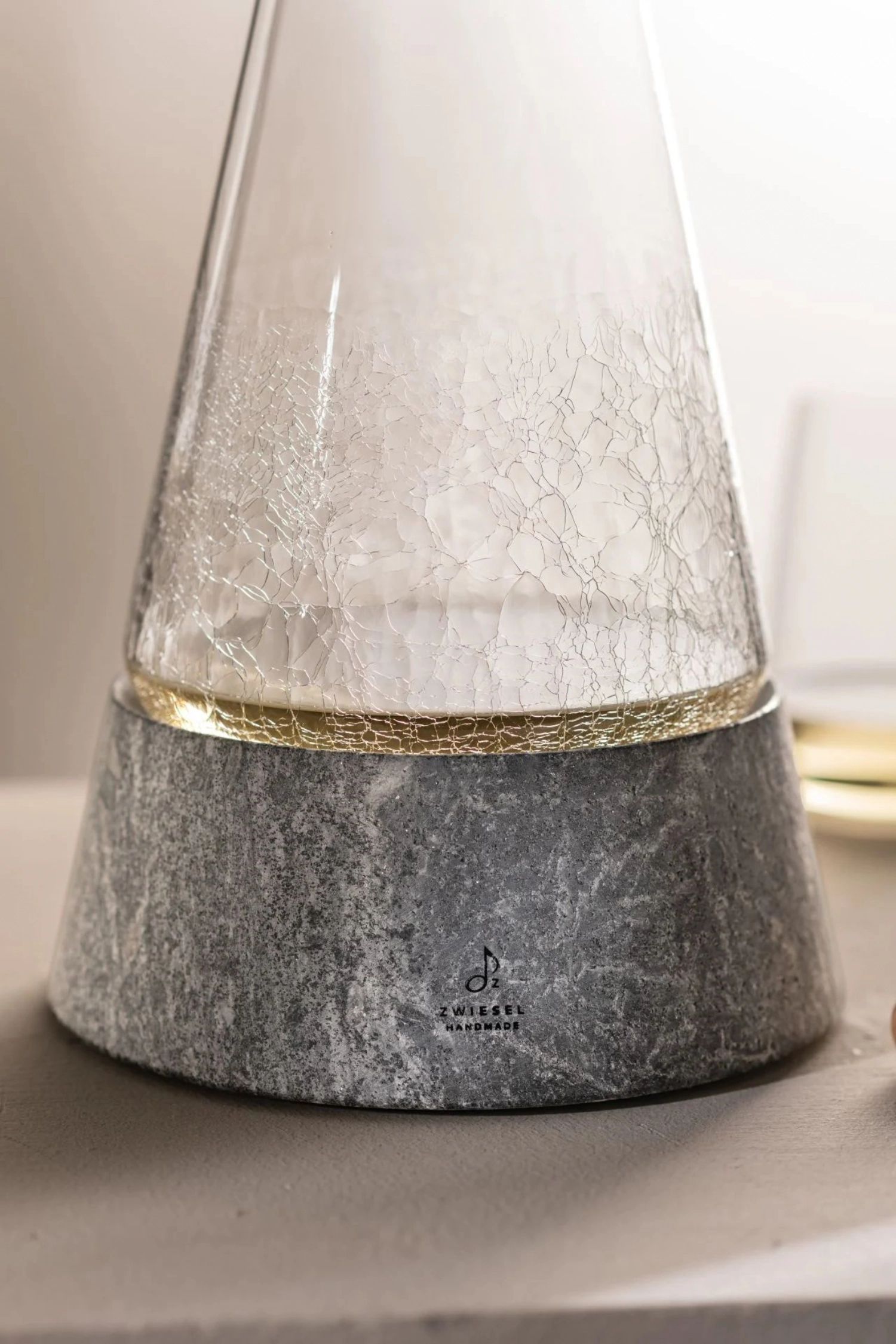 Symbiosis Dekanter mit Steinsockel