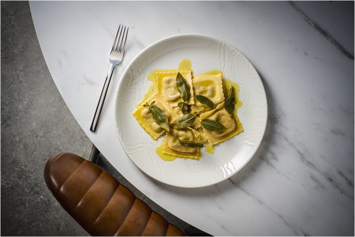 Tide White Coupe Teller