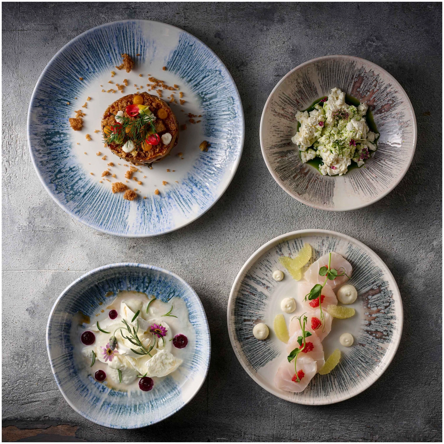 Lyra Blue Coupe Teller