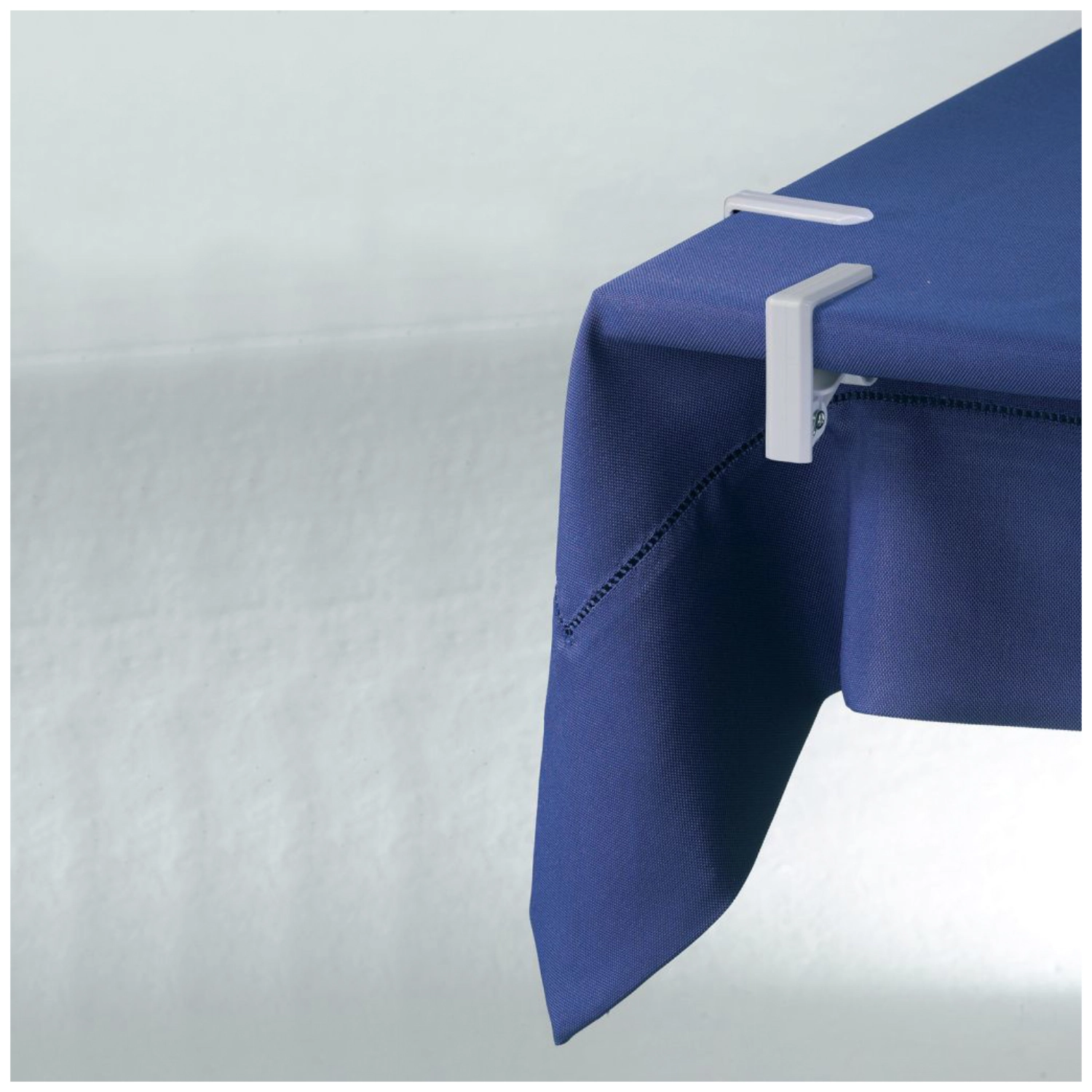 4 pinces à nappe