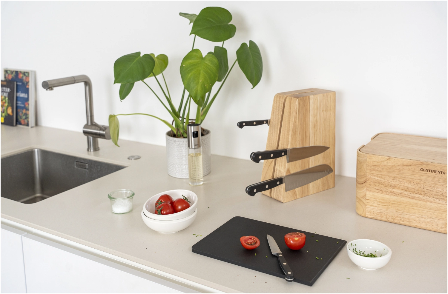 Magnetischer Messerblock mit Duracore Schneidebrett