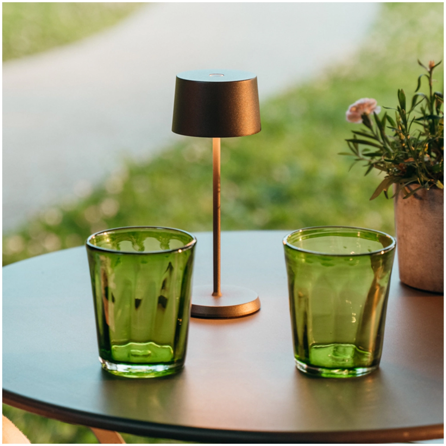 Bei Becher