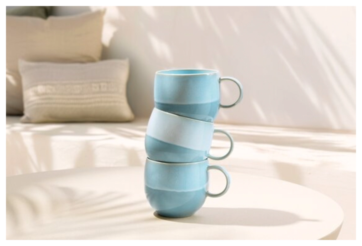 Perlemor Aqua Becher mit Henkel