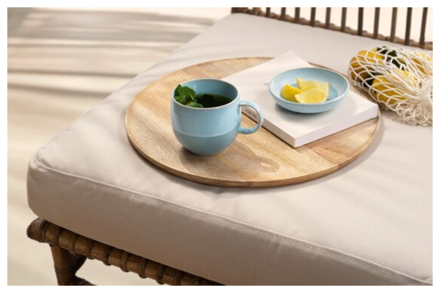 Perlemor Aqua Becher mit Henkel