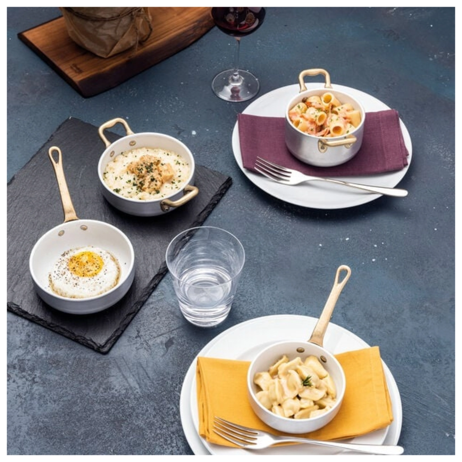 Poêle à sauce revêtue