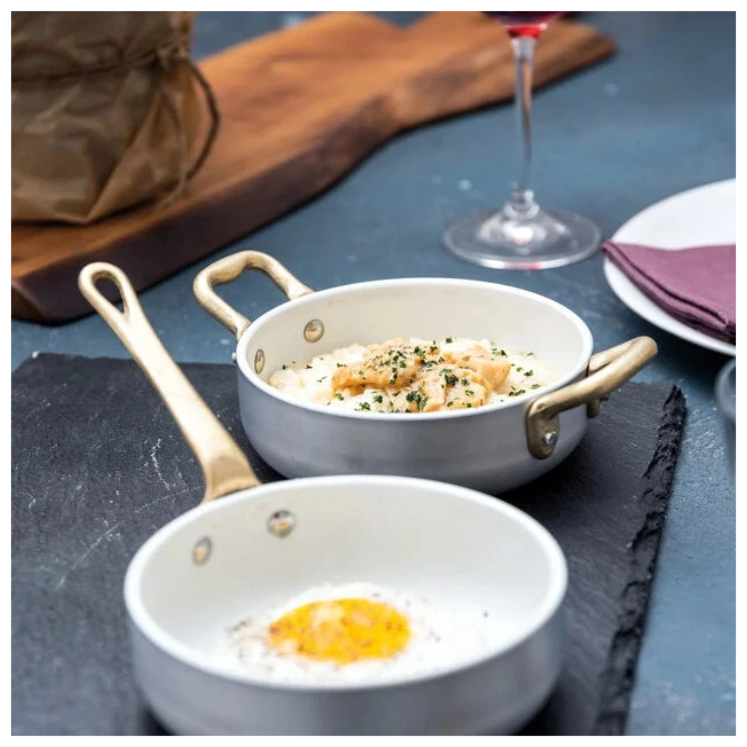 Poêle à sauce revêtue
