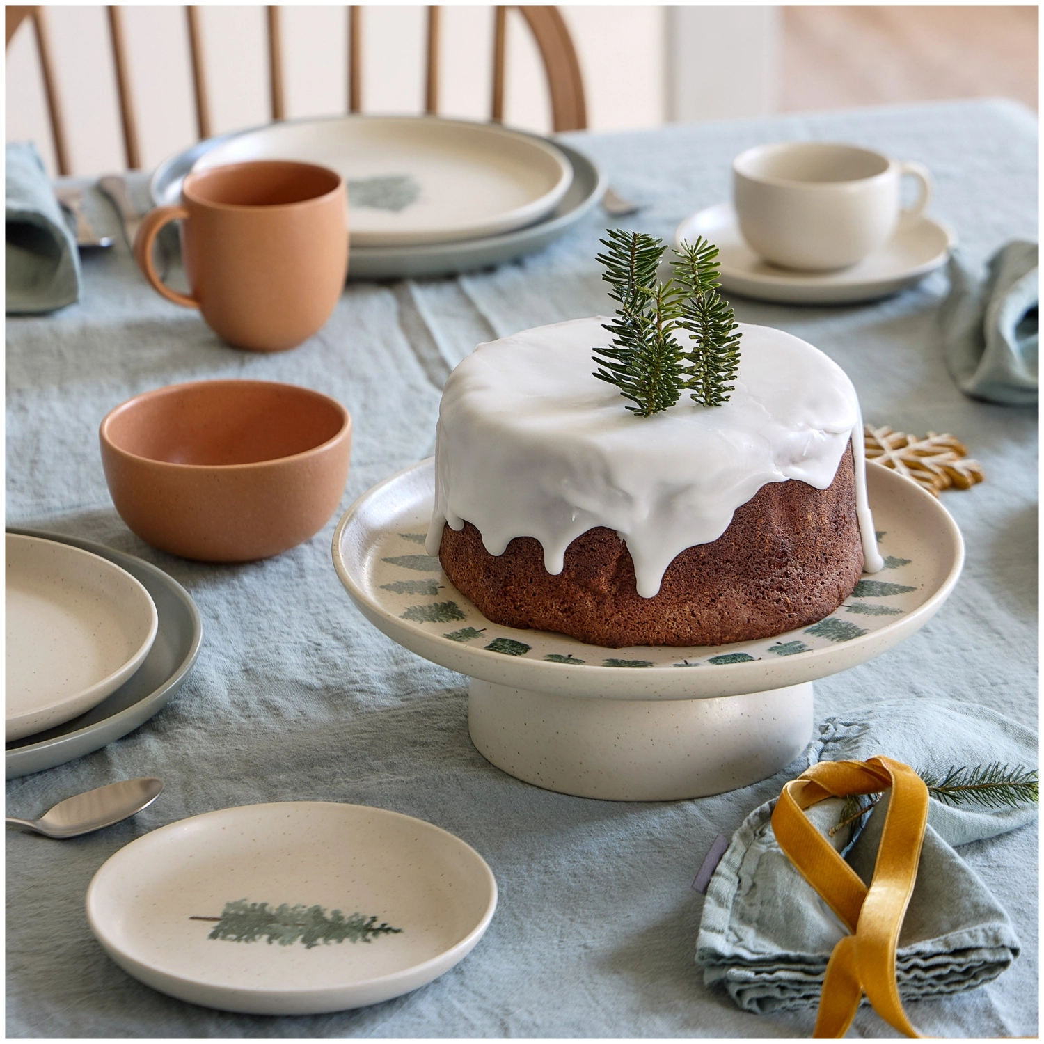 Pacifica Teller auf Fuss