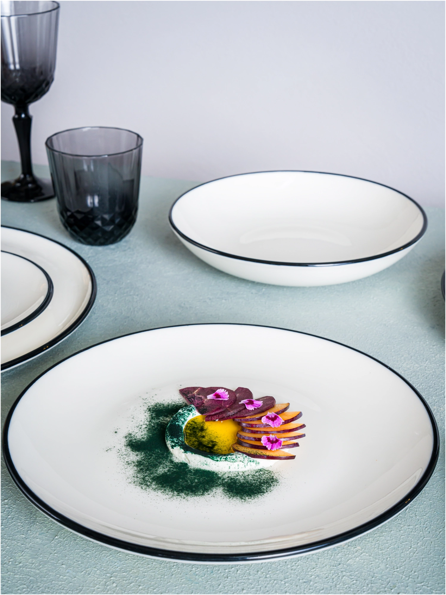 Assiette plate Linea Black Hygge