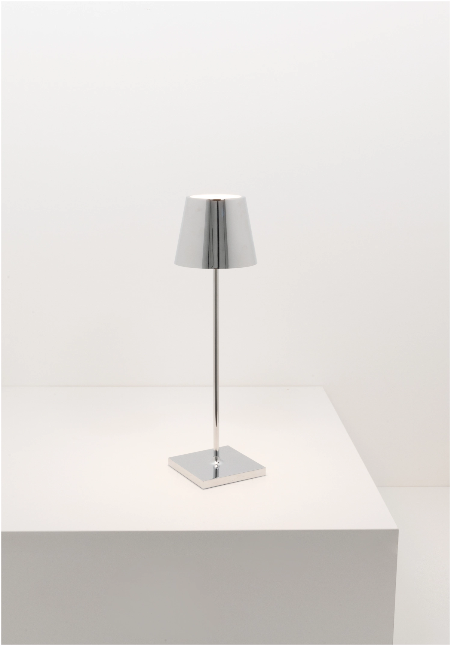 Lampe de table Poldina Pro